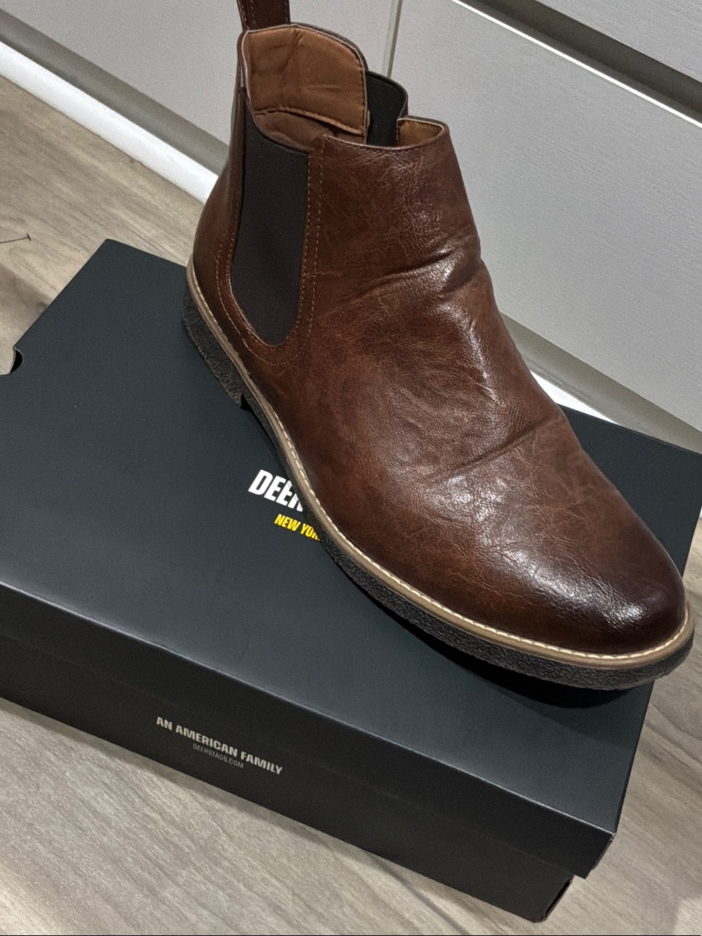 Deer Stags Brown Leather Chukka Chelsea Boots